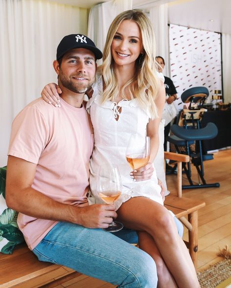 The Bachelor's Lauren Bushnell is finally ready to open up about her recent split from Devin Antin her boyfriend of more than one year. #TheBachelor #Bachelor All In One, Lauren Bushnell, Bachelor Nation, Famous Couples, Brow Pencil, Reality Tv Shows, Tv News, Reality Tv, Open Up