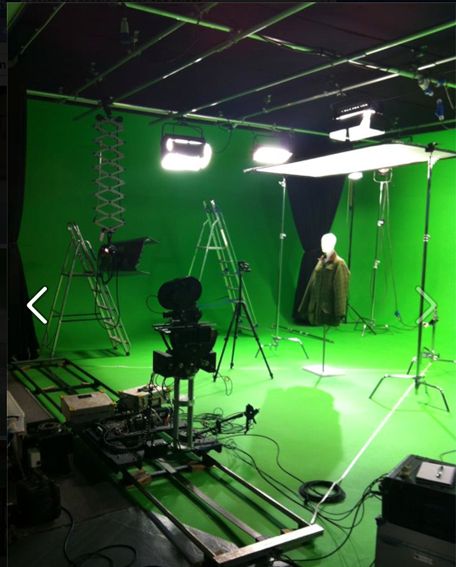 Studio C - Green Screen Sound Stage Movie Studio Set, Film Production Studio, Green Screen Studio, Video Production Studio, Green Camera, Inspirational Digital Art, Studio Lighting Setups, Tv Set Design, Drømme Liv