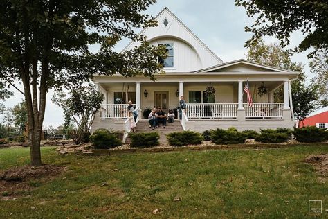 Dave and Jenny Marrs Farmhouse. Exterior view with large porch. Dave And Jenny Marrs, Jenny Marrs, Large Porch, Me And The Boys, Beautiful Outdoor Living Spaces, Beautiful Roads, Grass Field, Back Door, Farmhouse Exterior