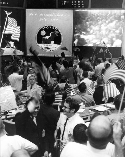 Some of the Mission Control staffers had been waiting for this moment since the Space Race started. Apollo Moon Missions, Apollo Space Program, Apollo 11 Moon Landing, Apollo 11 Mission, Johnson Space Center, Lunar Landing, Apollo Program, Nasa Apollo, Mission Control