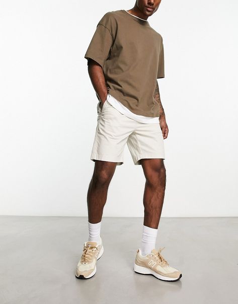 Shorts by Selected Homme Your new go-to Regular rise Belt loops Side pockets Regular fit Trendy Outfits For Men Street Style, Men Styling Ideas, Men’s Sunmer Fashion, Mens Short Fashion, Men Outfits Summer Aesthetic, Neutral Outfits Men Casual, Men's Style Summer, Men Nyc Outfit Summer, Khaki Shorts Men Outfit