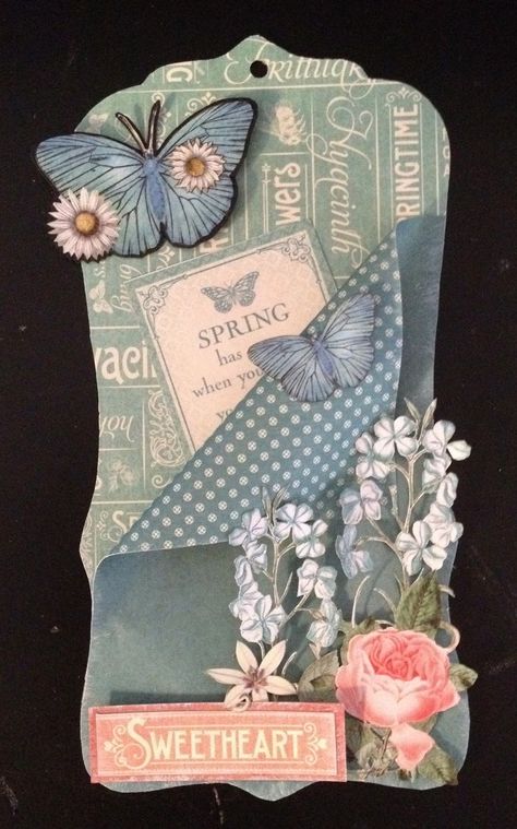 How to make tag pockets on and for tags Pocket Tags Ideas, Tags Ideas Handmade, G45 Cards, Tag Pockets, Shabby Chic Tags, Botanical Tea, Tag Ideas, Mixed Media Tags, Scrapbook Tag