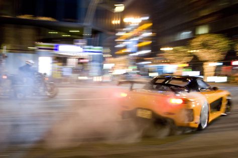 Vin Diesel, Michelle Rodriguez, Tokyo Aesthetic, Tokyo Drift Cars, Tokyo Drift, Mobil Drift, Scott Eastwood, Car Artwork, Street Racing Cars