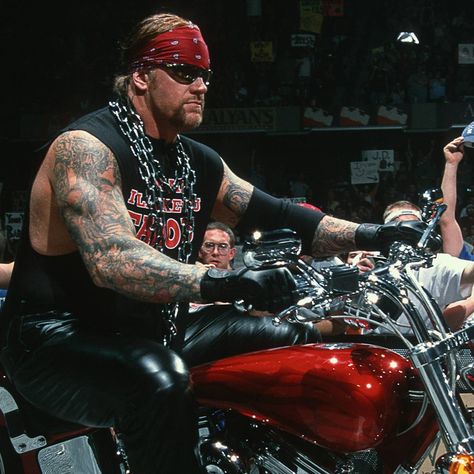 Mark Calaway, Kane Wwe, Elvis 68 Comeback Special, Indian Tattoos, Biker Girl Outfits, Undertaker Wwe, Wrestling Posters, Biker Photoshoot, Professional Wrestlers