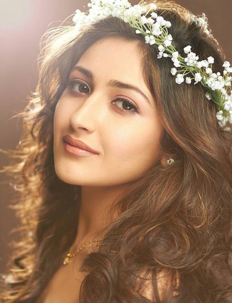 Actresses, Sayesha Saigal, Images Wallpaper, Customer Care, Beautiful Smile, Cute Beauty, Girly Photography, Beautiful Indian Actress, Beautiful Actresses
