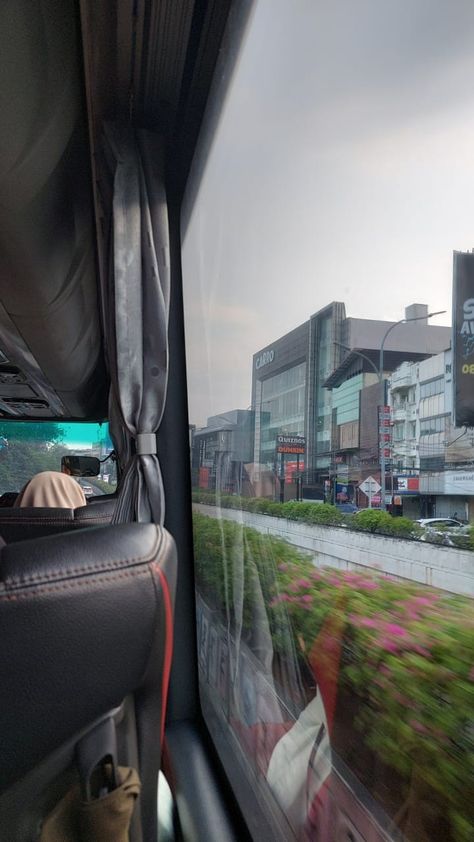 Nature, Bus Prank Picture, Byaheng Bus Prank, Pap Di Bus, Pap Bus, Travel Bus Aesthetic, Bus Prank, Bus Travel Snap, Bus Travel Aesthetic