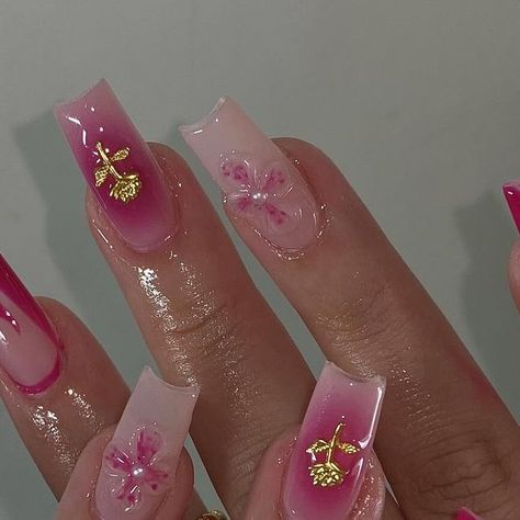 @nailzzbysteph on Instagram: "dainty 3D flower set 🩷🌸  @apresnailofficial medium natural square   inspo: @na1lsbysofi" Square Flower Nail Designs, Short Medium Square Nails, Square Acrylic Nails Flowers, Square 3d Nails, Medium Acrylic Nail Designs, Acrylic Nails 3d Designs, Non Acrylic Nails, Nail Ideas Square Medium, Square Flower Nails