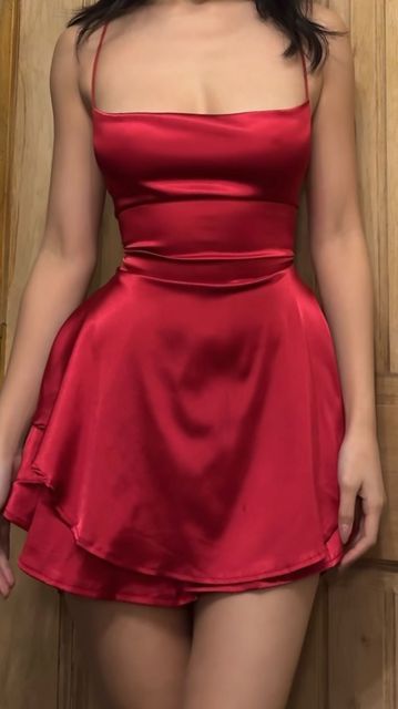 victoria ಇ on Instagram: "The RED 🥹❤️🥰 Dress is linked in my bio under Amazon and also my highlights! #amazondresses" Fancy Red Dress Aesthetic, Hot Outfit Ideas Party, Elegant Birthday Dresses, Short Red Dress Outfit, Inspo Outfits For School, Red Graduation Dress, Short Semi Formal Dresses, Grad Dresses Short, Short Red Prom Dresses