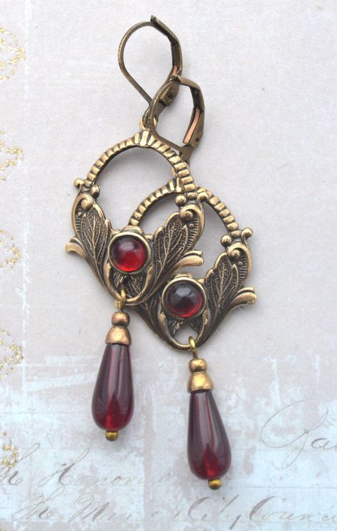 Art Nouveau Chain, Art Noveau Earrings, Vintage Jewelry Advertisements, Red And Gold Earrings, Art Nouveau Clothing, Art Neauveau, Art Nouveau Jewellery, Italian Earrings, Art Nouveau Fashion