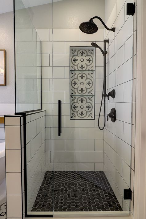 Belem, Bathroom Transformation, Bathroom Redesign, Small Bathroom Makeover, Bathroom Remodel Designs, Bathroom Remodel Shower, Stylish Bathroom, Shower Remodel, Bathroom Design Small