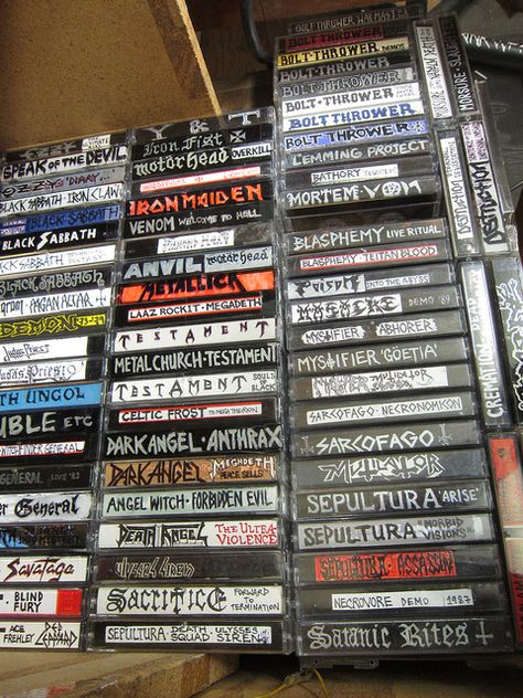 Tape trading, the glory years Arte Heavy Metal, Thrash Metal, Music Aesthetic, Types Of Music, Black Sabbath, Metal Music, Cassette Tapes, Vintage Aesthetic, Dream Life