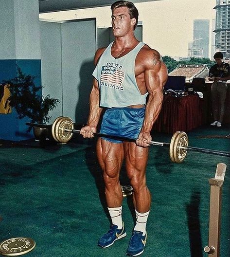 #retro80s #berrydemey #oldschoolbodybuildingtips #goldenera #vintage #fitfam #fitspo #health #goldenaesthetics #goldenerathletics #bodybuilder #lift #gym #armday #armsworkout #bicepworkout #armsrace 80s Gym Outfit, Old School Gym, Mr Olympia Winners, Old School Outfits, Old Bodybuilder, Aesthetics Bodybuilding, Retro Gym, Bodybuilding Pictures, 80s Men