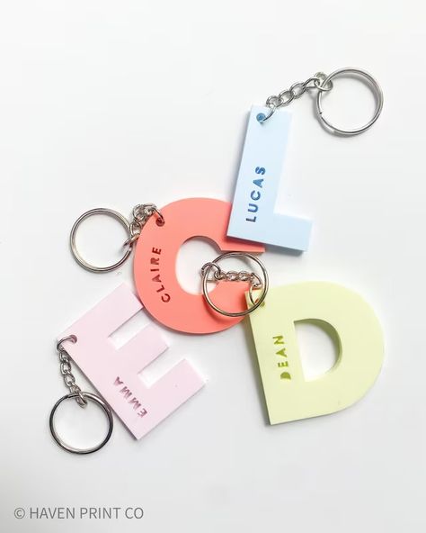 Acrylic Initial Keychain, Laser Cut Key Chains, Acrylic Keychain Packaging, Back To School Laser Ideas, School Merchandise Ideas, Glowforge Aura Projects, Glowforge Acrylic Projects, Merch Ideas Products, Laser Engraving Ideas Gifts