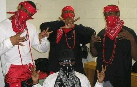 Blood Gang In South Carolina #Gangland #GangGang #Thugz #Crew #Bloods #Haffigaza 🙌🏾🖖🏾👐🏾👌🏾👈🏾🖖🏾🤟🏾🤘🏾✌🏾🤞🏾👌🏾☝🏾👋🏾🤲🏾👐🏾🙌🏾✊🏾 Chicago Gangs, Gang Color, Cultura Hip Hop, Blood Wallpaper, Arte Do Hip Hop, Real Estate Websites, Gang Signs, Estilo Cholo, Gang Culture