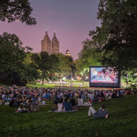 Central Park Night, Central Park At Night, Summer Movie Night, Summer Nyc, City Pics, Summer Bash, Nyc Summer, 2024 Mood, Best City