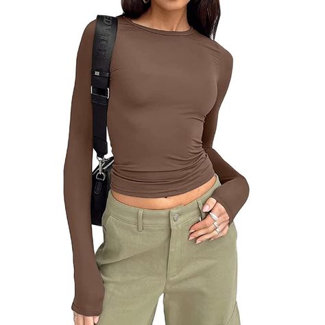 Spring Crop Tops, Round Neck Crop Top, Slim Fit Casual Shirts, Uv Shirt, Y2k Clothes, Layered Fashion, Crop Top Tees, Jeans Casual, Cropped Tops