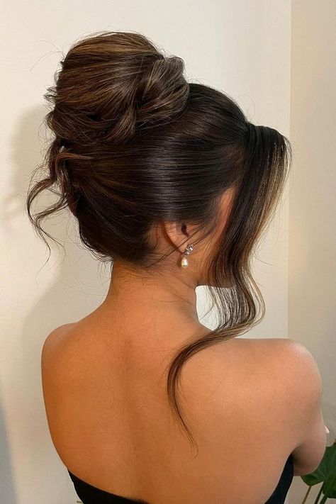 Bridesmaid Hair Inspo, Prom Hair Bun, Cute Prom Hairstyles, High Bun Hairstyles, Classic Wedding Hair, Wedding Hair Up, Wedding Bun Hairstyles, Bridesmaid Hair Makeup, Guest Hair