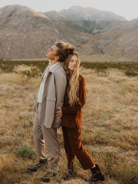 Fall Couple Pictures, Destination Engagement Photos, Fall Couple, Spring Engagement Photos, Mountain Engagement Photos, Outdoor Engagement Photos, Destination Engagement, Engagement Photo Ideas, Spring Engagement