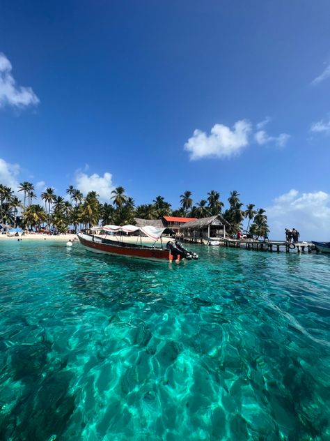 We visited the San Blas Islands in Panama earlier this year. Although they’re not easy to get to they are so worth the trip. Crystal clear water unlike anything you’ve seen San Blas Islands Panama, Panama Travel Aesthetic, Panama San Blas, Panama Aesthetic, Panama Country, Panama Trip, Panama Vacation, Panama Panama, San Blas Panama