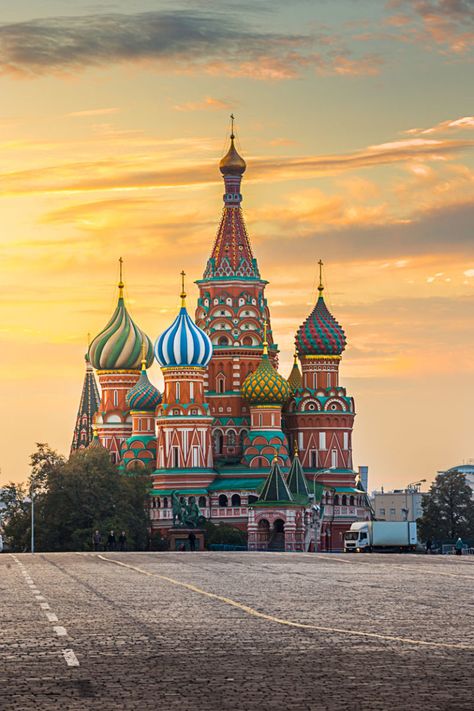 8 Best Places To Visit in Russia Visit Russia, St Basils Cathedral, World Most Beautiful Place, St Basil's, Russia Travel, Bolshoi Ballet, Seaside Resort, Golden Ring, World Cities