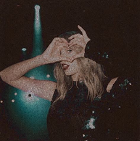 Taylor Swift Fotos, Miss Americana, Making Words, Estilo Taylor Swift, Mia 3, Taylor Swift Album, Taylor Swift Wallpaper, Swift 3, Long Live Taylor Swift