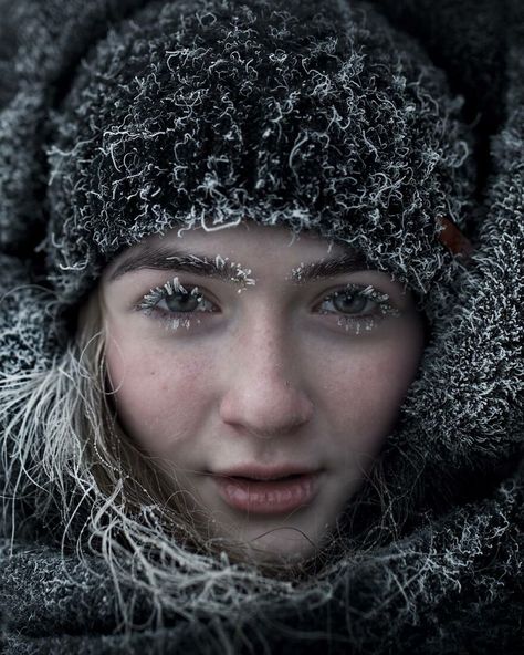 Photographer Alexey Vasiliev Shows The Daily Life Of Russia's Coldest Region Cold Photography, Cold People, Makeup 2023, Frozen Face, Winter Portraits, Freezing Cold, Close Up Portraits, F 35, Halloween Costumes Makeup