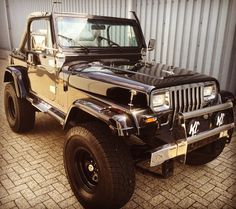 1990 Jeep Wrangler YJ Oh my goodness, it's just BEAUTIFUL!!!! Jeep Wrangler Yj Accessories, Yj Jeep Wrangler, Jeep Convertible, 1990 Jeep Wrangler, Jeep Garage, Yj Wrangler, Jeep Wrangler Accessories, Jeep Yj, Black Jeep