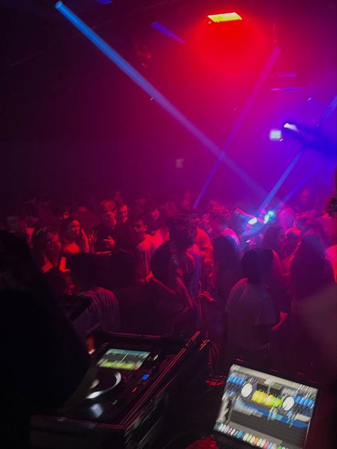 #dj #party #club #london #nightlife #scene Club Scene Aesthetic, London Club Aesthetic, London Club, London Nightlife, Scene Aesthetic, London Trip, Pony Club, London Night, People Having Fun