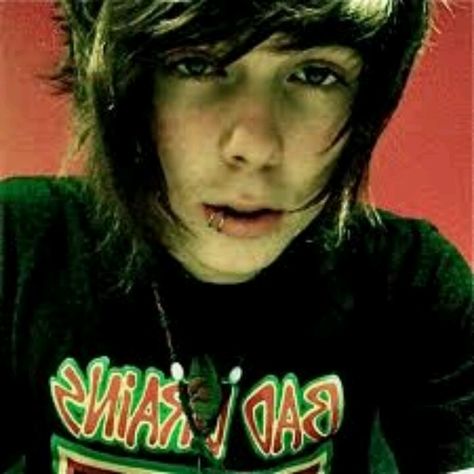 Happy birthday to my other husband c: Christopher Drew Hippies, Never Shout Never Christopher Drew, Emo Boy 2000s, 2000s Emo Boy, Christopher Drew, Never Shout Never, Chris Drew, Scene Guy, Scene People