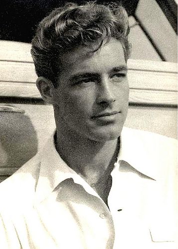 Guy Madison - handsome Hollywood actor around 1950 Well Dressed Men Casual, 50s Men, Guy Madison, Perang Dunia Ii, Molduras Vintage, German Men, Belle Blonde, Portrait Vintage, Hollywood Men