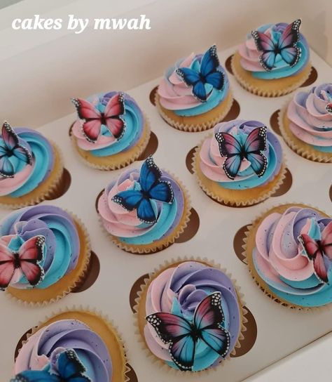 Butterfly Cupcakes Cake, Butterfly Cake With Cupcakes, Birthday Cupcakes Butterfly, Butterfly Cupcakes Birthdays, Butterfly Theme Cupcakes, Butterfly Cupcakes Ideas, Cupcakes With Butterflies, Edible Butterflies For Cakes, Butterflies Cookies
