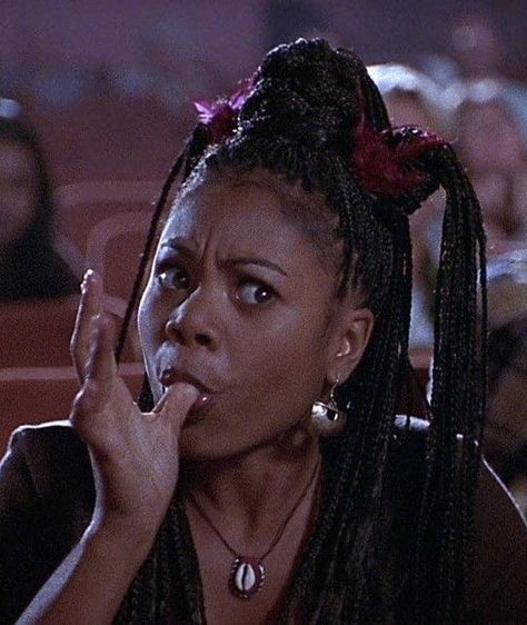 scary movie 2000 aesthetic Brenda Scary Movie, Scary Movie 2000, Scary Movie 1, Scarie Movie, 90s Black Movies, 2000 Aesthetic, 23 Years Old, Spongebob Funny, Cute Box Braids Hairstyles