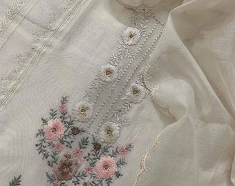 Couture, Hand Embroidery Dress Cotton, White Dress Embroidery Design, Hand Work Embroidery Suits Salwar Kameez, Embroidery On White Fabric, Hand Embroidery Dupatta, Motif Bordir, Hand Embroidered Dress, Embroidery Clothing