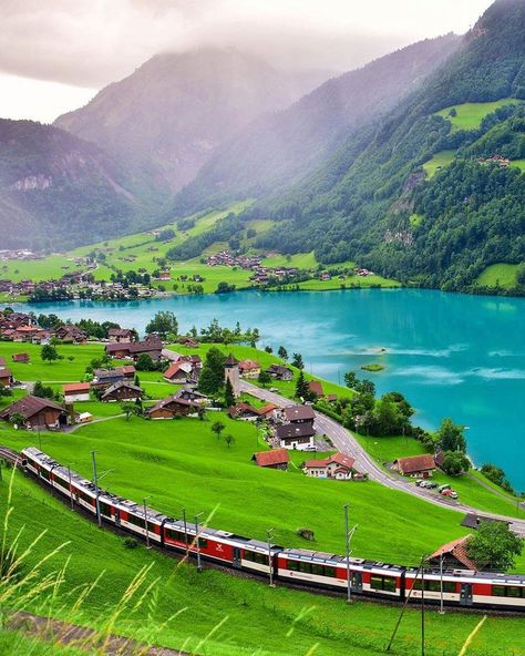 Lake Lungern, Obwalden, Switzerland Engelberg, Lungern Switzerland, Switzerland Vacation, Mountain Sky, Belle Nature, Best Travel Quotes, Most Beautiful Gardens, Interlaken, Scenic Beauty