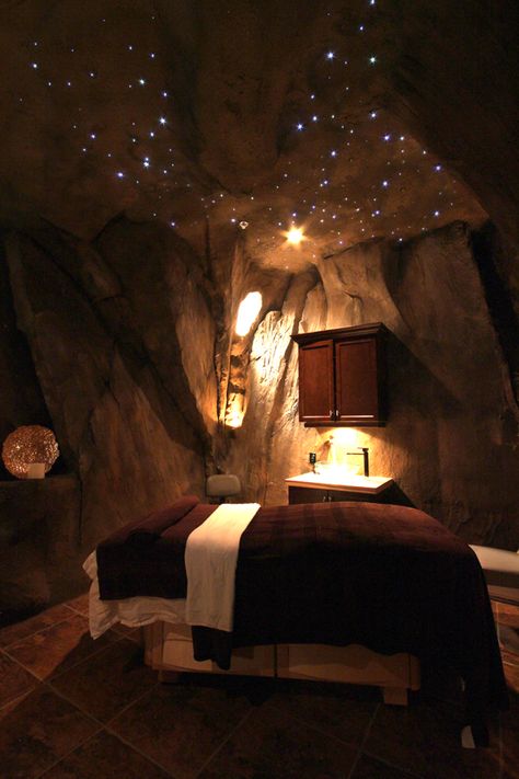 Cave-like Massage Room! Come to Fulcher's Therapeutic Massage in Imlay City, MI and Lapeer, MI for all of your massage needs! Call (810) 724-0996 or (810) 664-8852 respectively for more information or visit our website lapeermassage.com! Deco Spa, Spa Massage Therapy, Spa Room Ideas, Massage Room Design, Massage Room Decor, Massage Therapy Rooms, Reiki Room, Dreams Spa, Esthetics Room