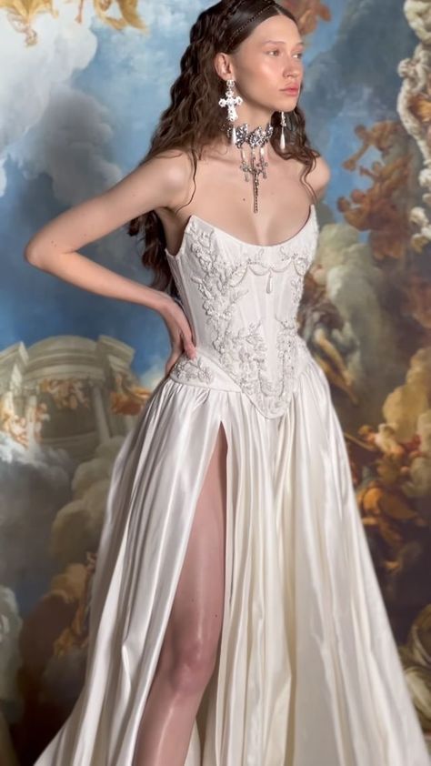 Architecture Fashion Design, Skirt And Thigh Highs, Corset Gown, Chique Outfits, Fairy Tale Wedding Dress, Best Prom Dresses, Bodysuit Dress, Duchess Satin, Weeding Dress