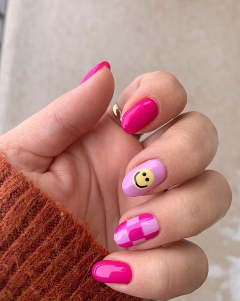 30 Seriously Cute Pink Nail Designs: Girly Girl’s Paradise! Easy Kids Nails, Cute Pink Nail Designs, Pink Nails Ideas, Short Pink Nails, Pink French Nails, Kids Nail Designs, Girls Nail Designs, Nail Art For Kids