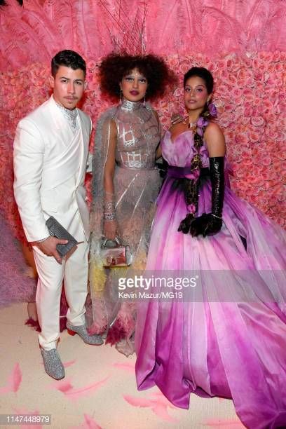 Nick Jonas Pictures and Photos - Getty Images Gala Pictures, Nick Jonas Priyanka Chopra, Nick Jonas And Priyanka Chopra, Nick Jonas Pictures, Purple Gown, Bridal Necklace Designs, Sister Poses, Lilly Singh, Deepika Padukone Style