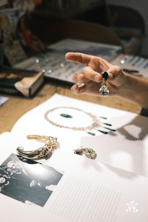 "Jewelry should be more than an accessory; it should tell a story, express individuality, and ignite emotions" | #antonheunis #jewelry #craftmanship #craftmanshipjewelry #glamorousjewelry