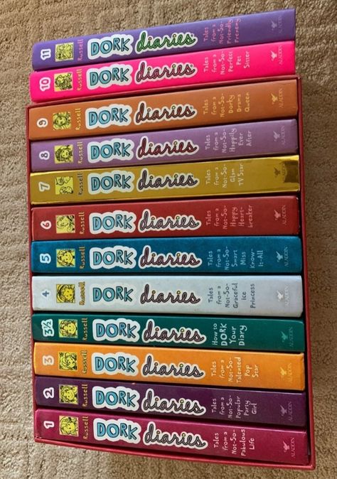 Dork Diaries Books, Emotional Books, Nostalgia 2000s, Dork Diaries, Empowering Books, Diy Birthday Gifts For Friends, Nostalgia Aesthetic, Bulletin Journal Ideas, Diary Book