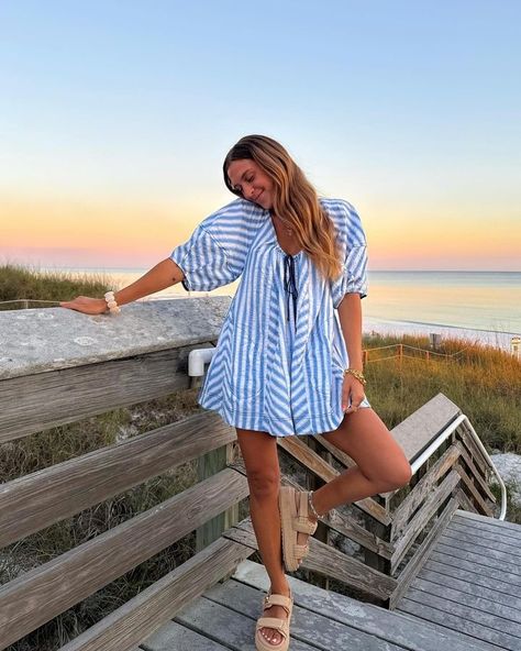 All Posts • Instagram Charleston Outfit Inspiration, Insta Pics Inspiration, East Coast Outfit Aesthetic, Nantucket Aesthetic Outfits, New England Vacation Outfits, Preppy Nantucket Outfits, Nantucket Picture Ideas, Clothing Poses Photo Ideas, Beachy Looks