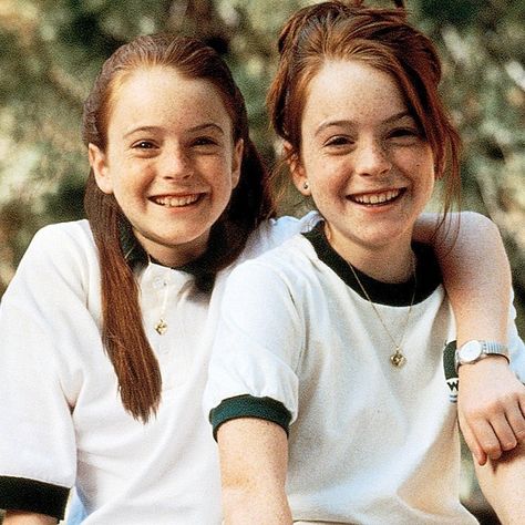 whatever happened to lindsay lohan's twin sister tatyana lohan from the parent trap? Awkward Moments, 90s Kids, Michelle Trachtenberg, Parent Trap, Childhood Movies, Lindsay Lohan, Film Serie, Great Movies, Movies Showing