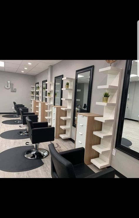 Salon Station Ideas Modern, Salon Decorating Ideas Luxe, Kinyozi Interior Design, Saloon Wallpaper Hair Salons, Black White And Gold Salon Ideas, Parlar Design, Stylist Station Ideas, Saloon Interiors Ideas, Hair Salon Ideas Decor Interior Design