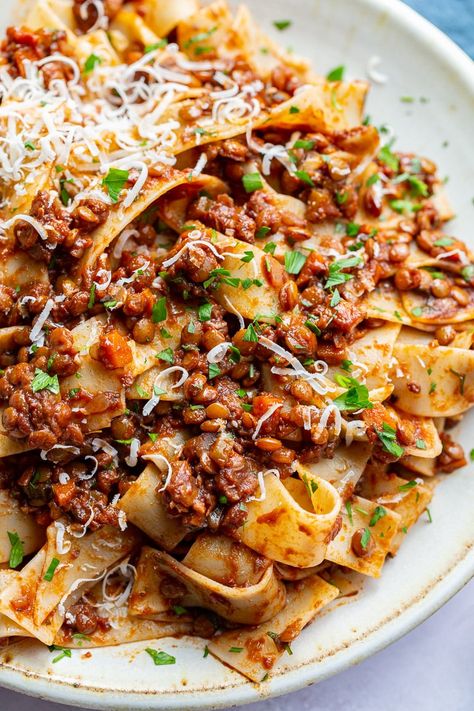 Lentil Bolognese Ragu Pappardelle, Slow Cooker Bolognese, Turkey Bolognese, Lamb Ragu, Lentil Bolognese, Healthy Ground Turkey, Aldi Recipes, Beef Ragu, Lentil Pasta