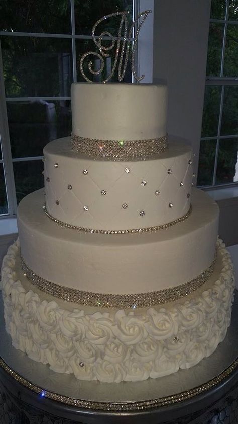 Blingy cake Bling Wedding Cakes, Quince Cakes, Sweet 16 Birthday Cake, Quinceanera Cakes, Wedding Cakes Elegant, Elegant Birthday Cakes, 16 Cake, Sweet 16 Cakes, 16 Birthday Cake