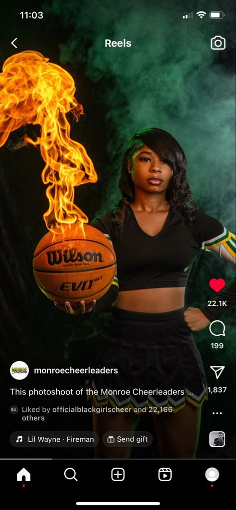 Senior Majorette Pictures, March Madness Photoshoot, Basketball Cheer Pictures Poses, Media Day Cheer Poses, Basketball Cheer Pictures, Cheer Photoshoot Poses, Cheerleader Photoshoot, Cheer Photoshoot, Cheerleading Picture Poses