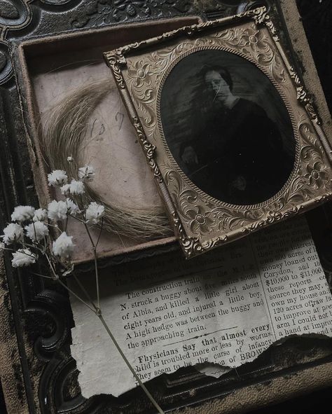 𝙻𝚢𝚍𝚒𝚊. 🗝 on Instagram: “This piece is quite a mystery. The tintype has been damaged in cleaning it seems, and the woman pictured is “Julia Mumma”. Inside I…” Paris, Aesthetic Goth, Estilo Rock, Paris Aesthetic, Valerian, Vintage Heart, Dark Academia