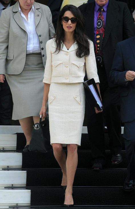Lawyer Amal Clooney comes out of the courthouse in style in this timeless Chanel suit. Image: Daily News Chanel Skirt Suit, Chanel Clothing, Amal Alamuddin, Chanel Skirt, Lawyer Fashion, Lawyer Outfit, Chanel Outfit, Chanel Jacket, Amal Clooney