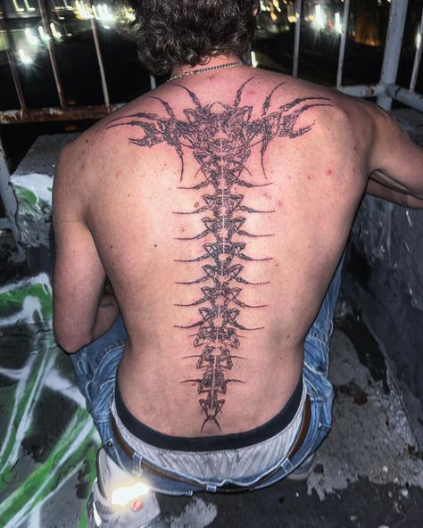 Sigil Chest Tattoo, Back Y2k Tattoo, Cybersigilism Tattoo Sleeve, Y2k Tattoo Men, Cybersigilism Tattoo Forearm, Cybersigilism Tattoo Men, Sigil Tattoo Men, Cybersigilism Back Tattoo, Cybersigilism Tattoo Back