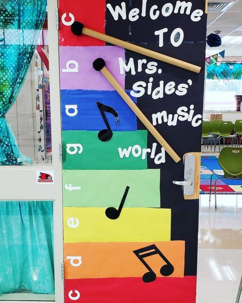 Music Class Decorations, Music Class Bulletin Board Ideas, Music Classroom Door Decorations, Music Class Door Decor, Music Class Bulletin Boards, Music Room Door Decorations, Music Classroom Door Ideas, Music Bulletin Boards Elementary, Music Classroom Door